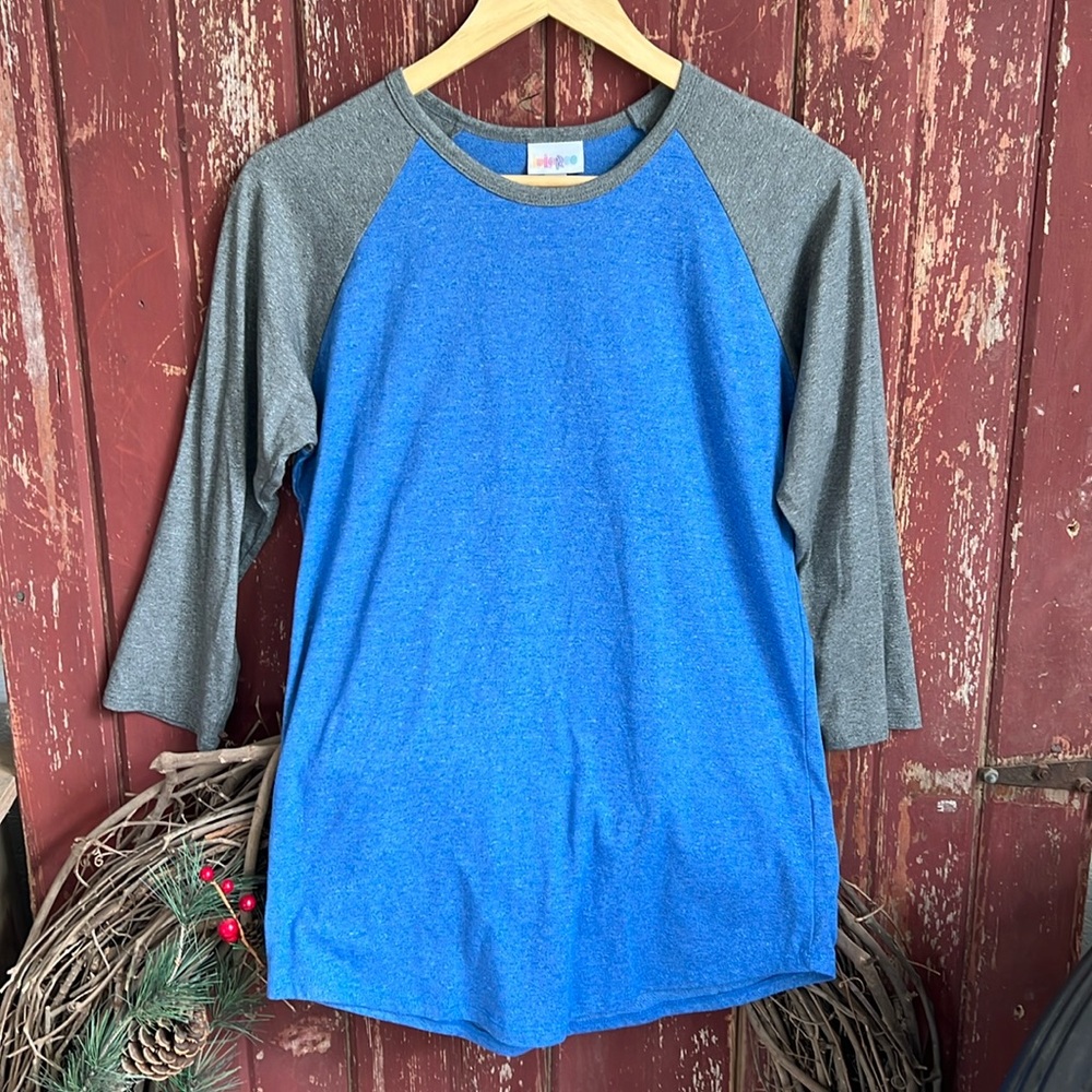Small Lularoe Randy, blue and grey